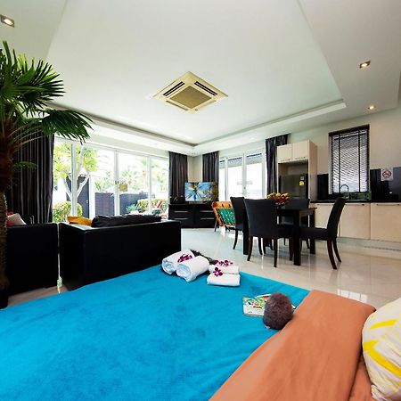 Colibri Pool Villa Pattaya Jomtien Beach Rum bild