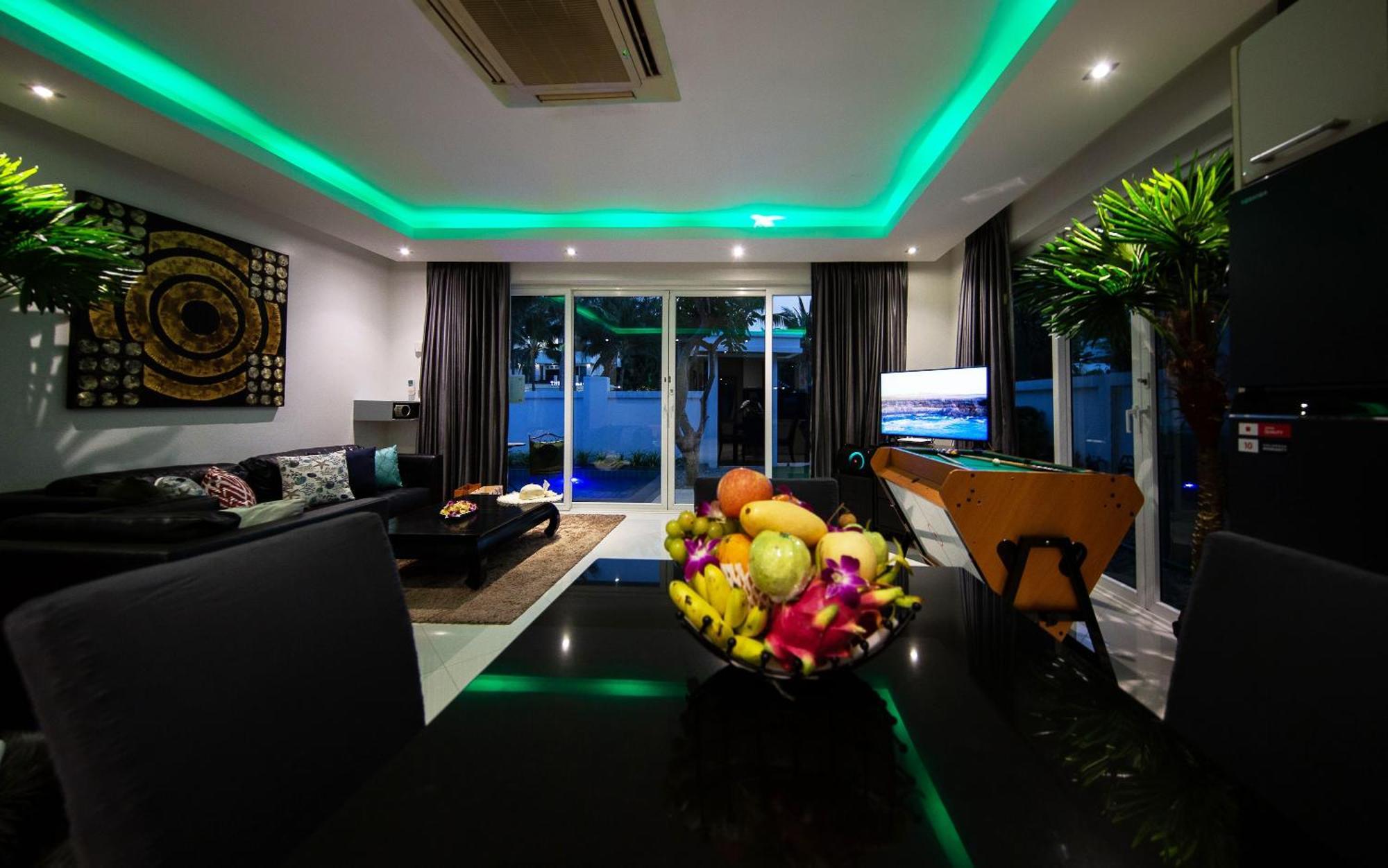 Colibri Pool Villa Pattaya Jomtien Beach Rum bild
