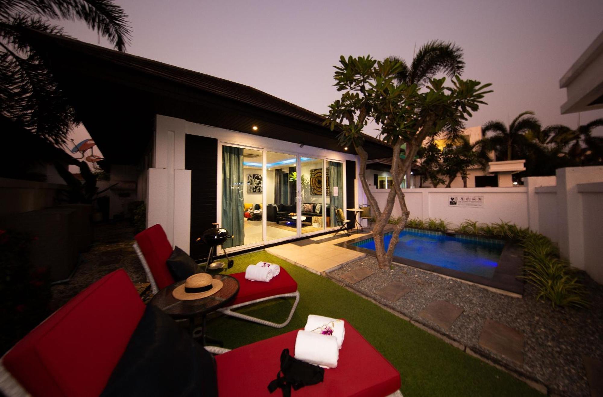 Colibri Pool Villa Pattaya Jomtien Beach Rum bild