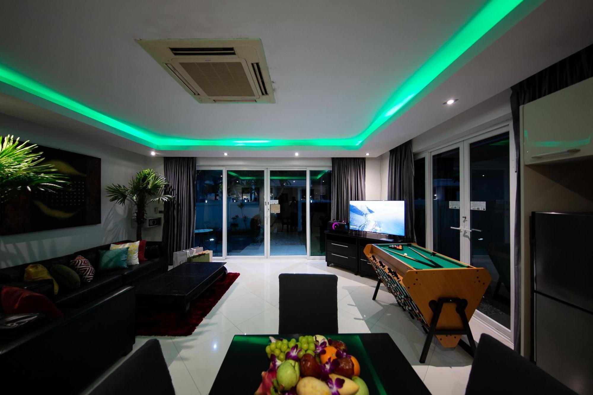 Colibri Pool Villa Pattaya Jomtien Beach Rum bild